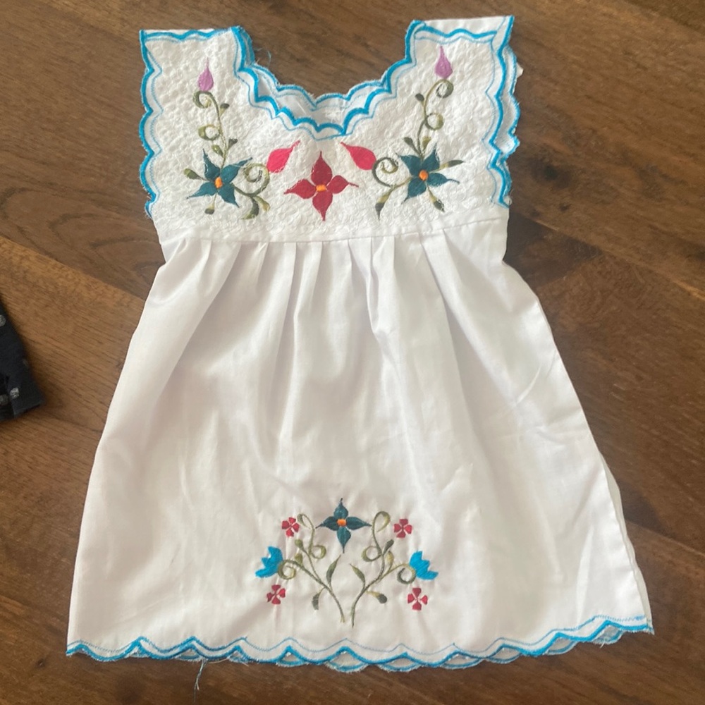 Size 2 handmade dress from Mexico - Picture 1 of 2